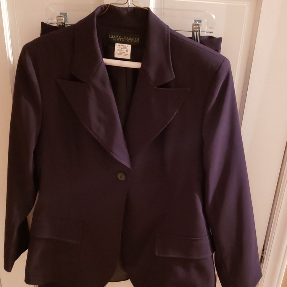Harv'e benard pant suit